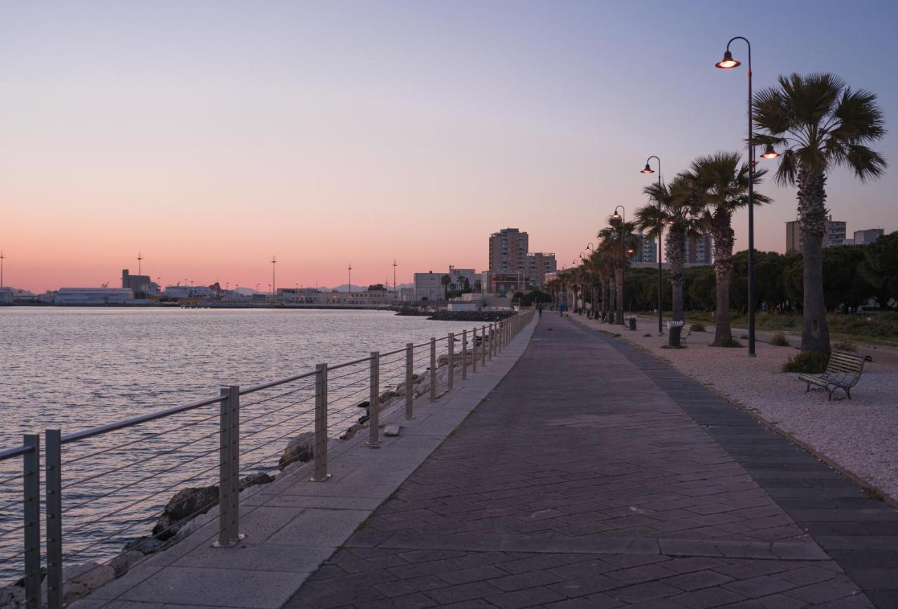 カリアリLe Scale Sul Porto . Marina Centro Storico. Acアパートメント エクステリア 写真