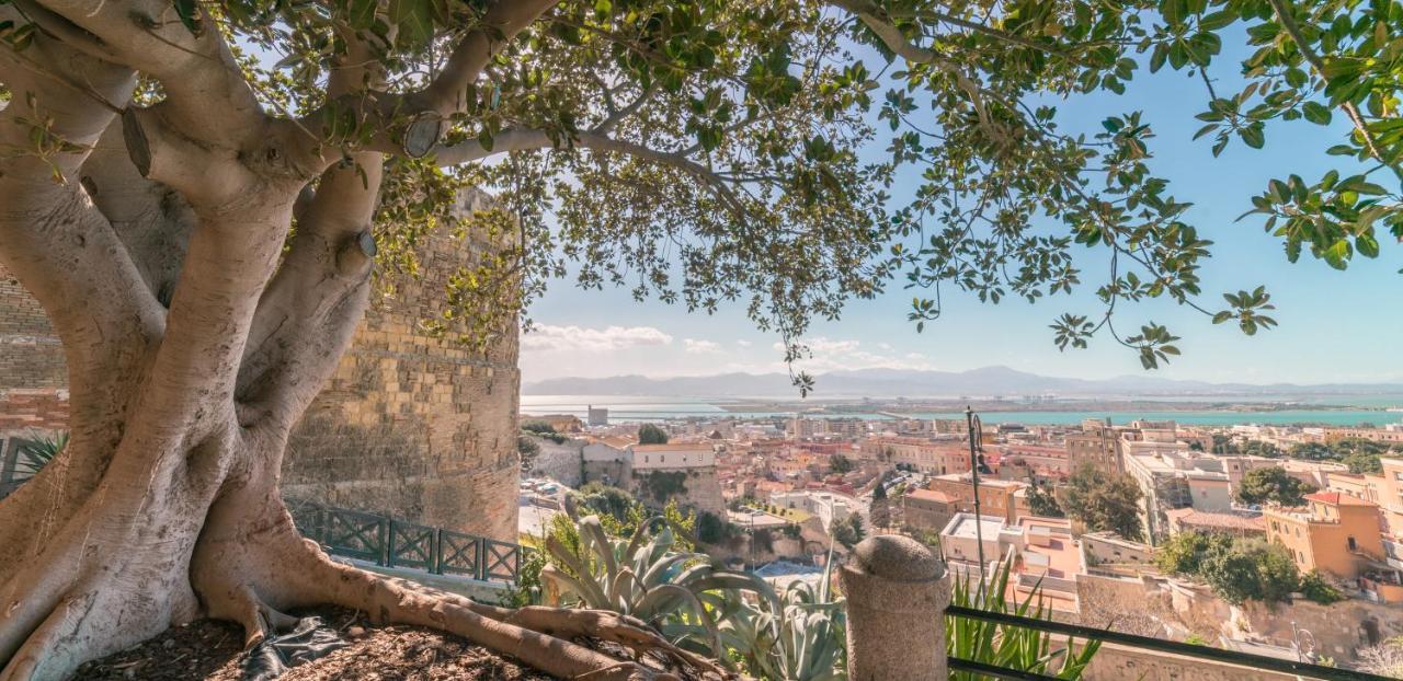 カリアリLe Scale Sul Porto . Marina Centro Storico. Acアパートメント エクステリア 写真