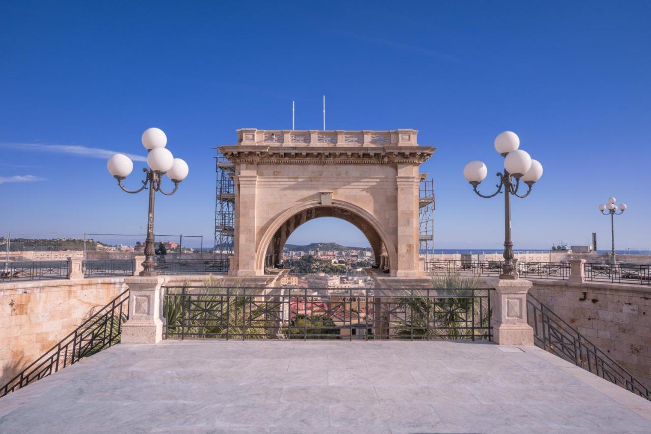 カリアリLe Scale Sul Porto . Marina Centro Storico. Acアパートメント エクステリア 写真