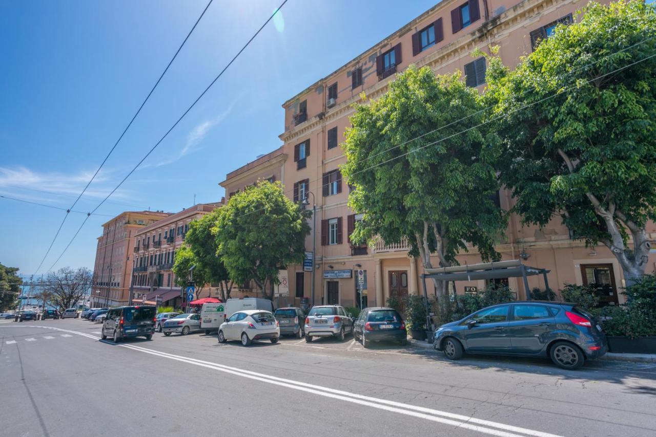 カリアリLe Scale Sul Porto . Marina Centro Storico. Acアパートメント エクステリア 写真